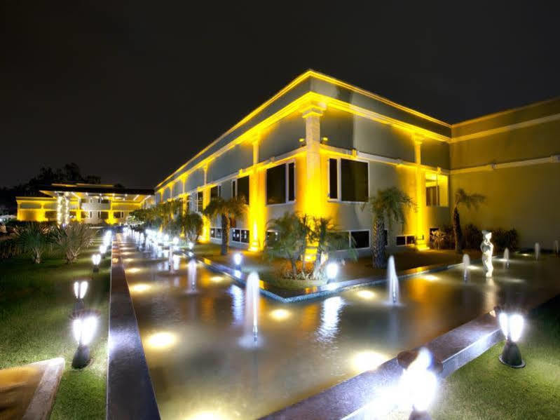 Hotel Atrio By Devam Gurgáon Exteriér fotografie