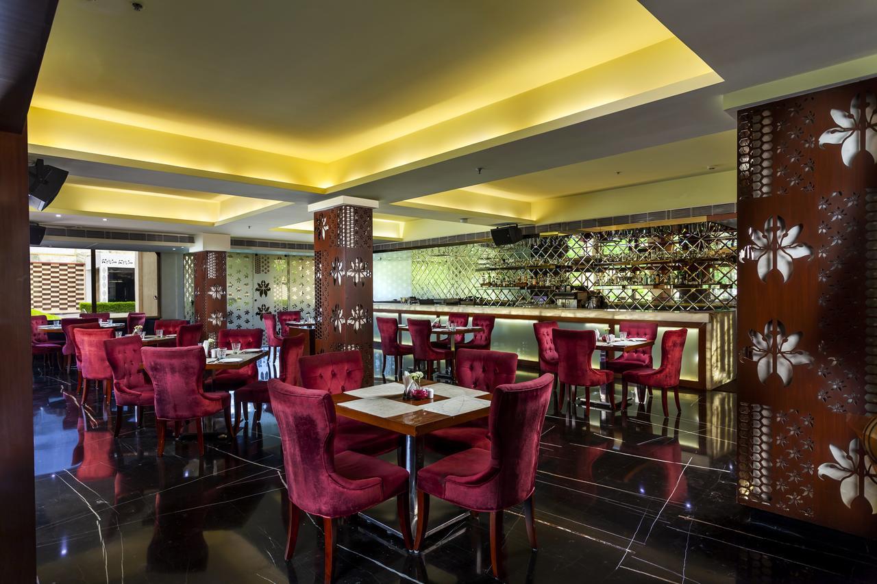Hotel Atrio By Devam Gurgáon Exteriér fotografie