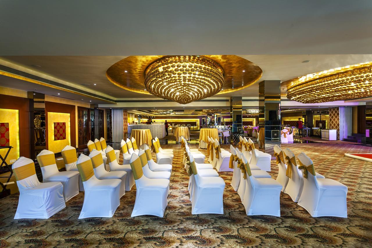 Hotel Atrio By Devam Gurgáon Exteriér fotografie