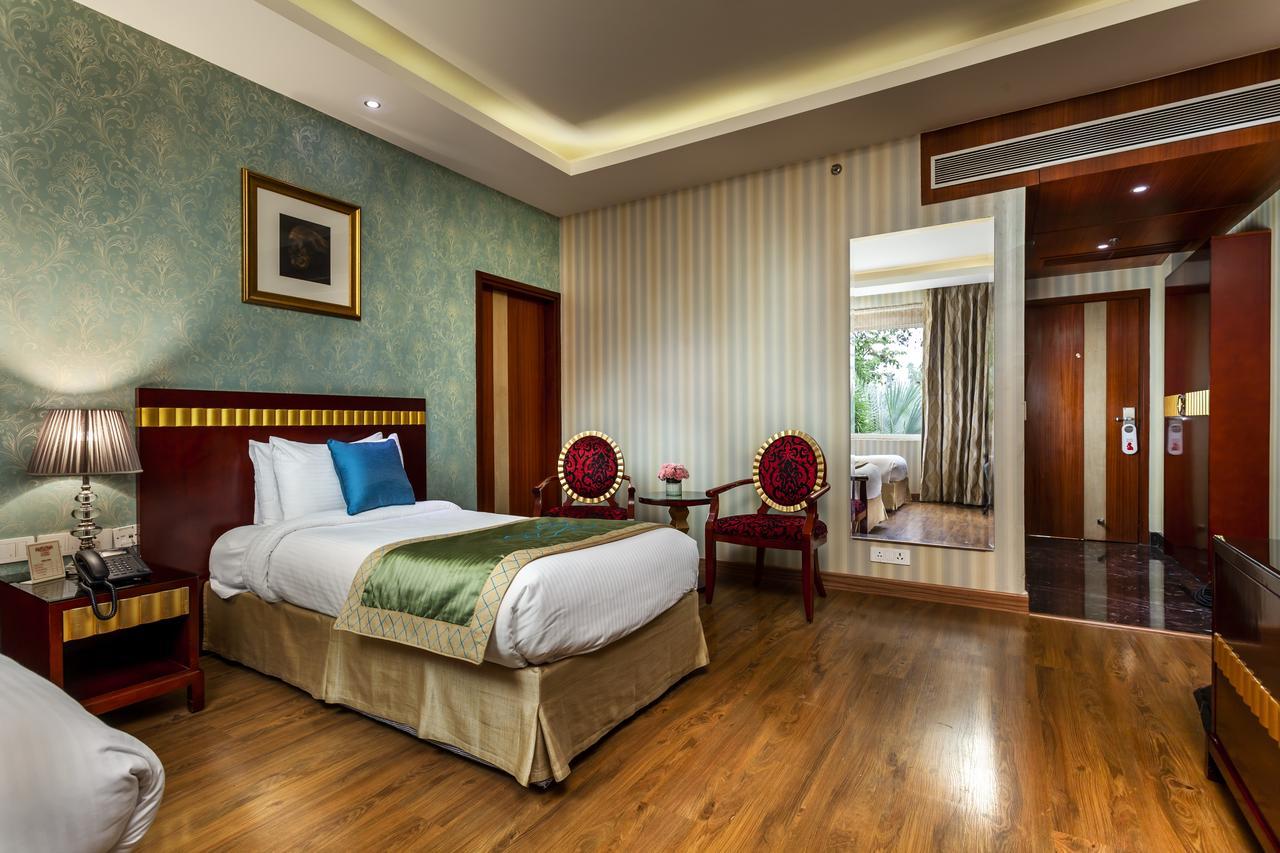 Hotel Atrio By Devam Gurgáon Exteriér fotografie